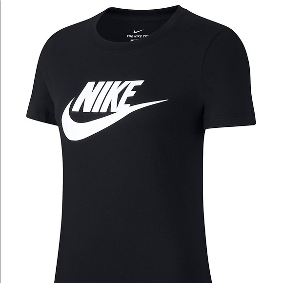 Women’s black Nike T-shirt small - Picture 1 of 2